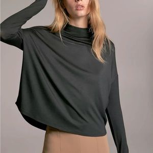 Aritzia Babaton Seaton Turtleneck in Small in Heather Charcoal Gray